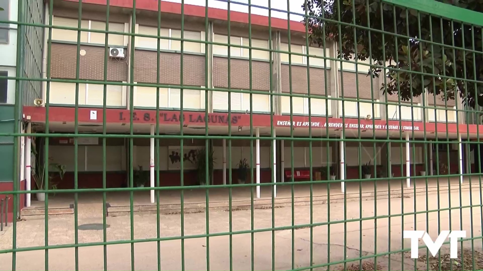 Imagen de Consellería todavía no ha delegado competencias a Torrevieja para hacerse cargo de la rehabilitación completa del IES Las Lagunas contemplada en el Plan Edificant