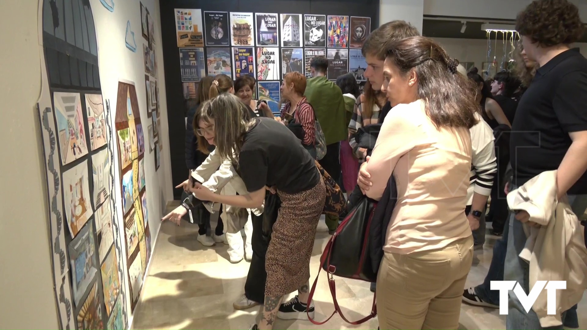 Imagen de Artistas en Proceso 2025 en el Centro Cultural con alumnos del IES Mediterráneo: «Lugar NO lugar» 