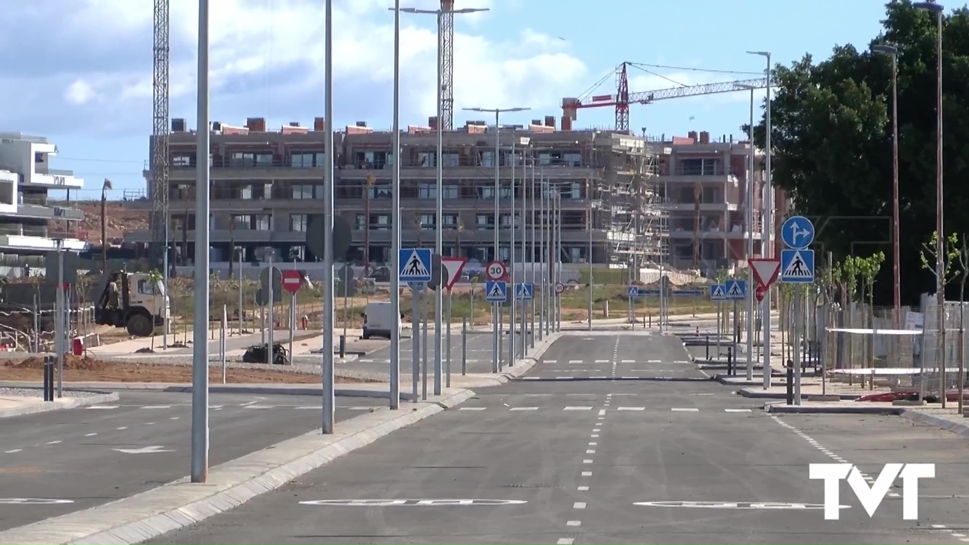 Imagen de La nueva Avenida José Carreras que une la CV 905 con Ciudad deportiva y Cortes Valencianas sigue cortada al tráfico