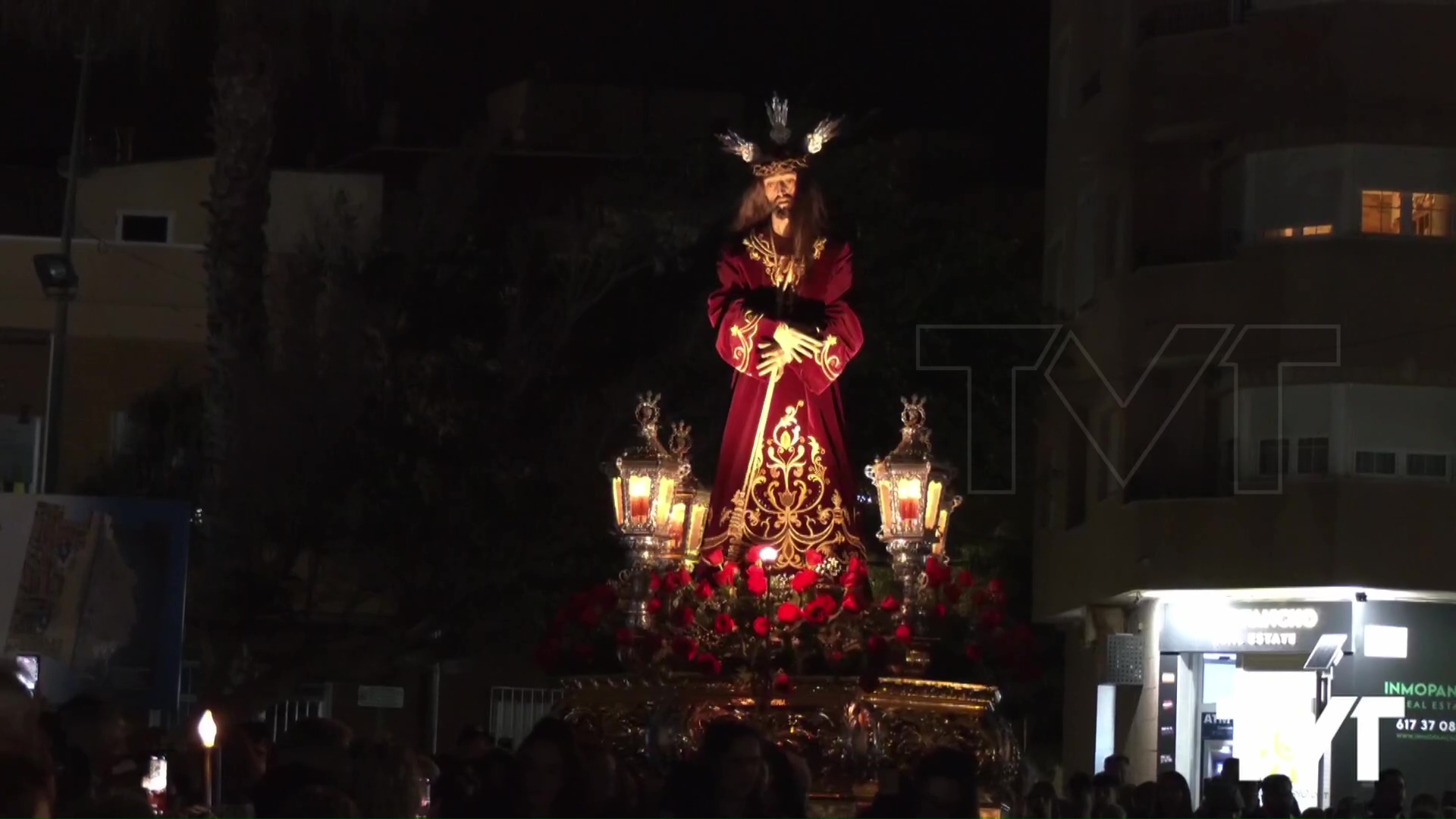 Imagen de Así vivió La Mata su procesión del Silencio y del Domingo de Resurrección 