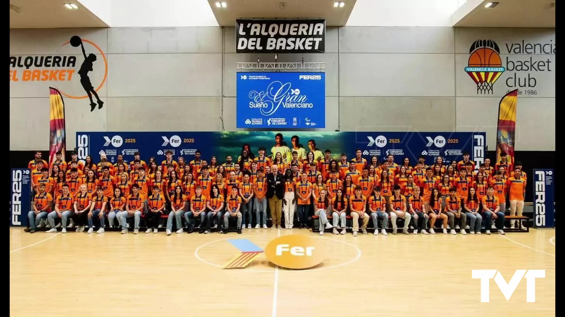 Imagen de Presentado el nuevo equipo del Proyecto FER 2025 con 140 componentes, siete de ellos torrevejenses