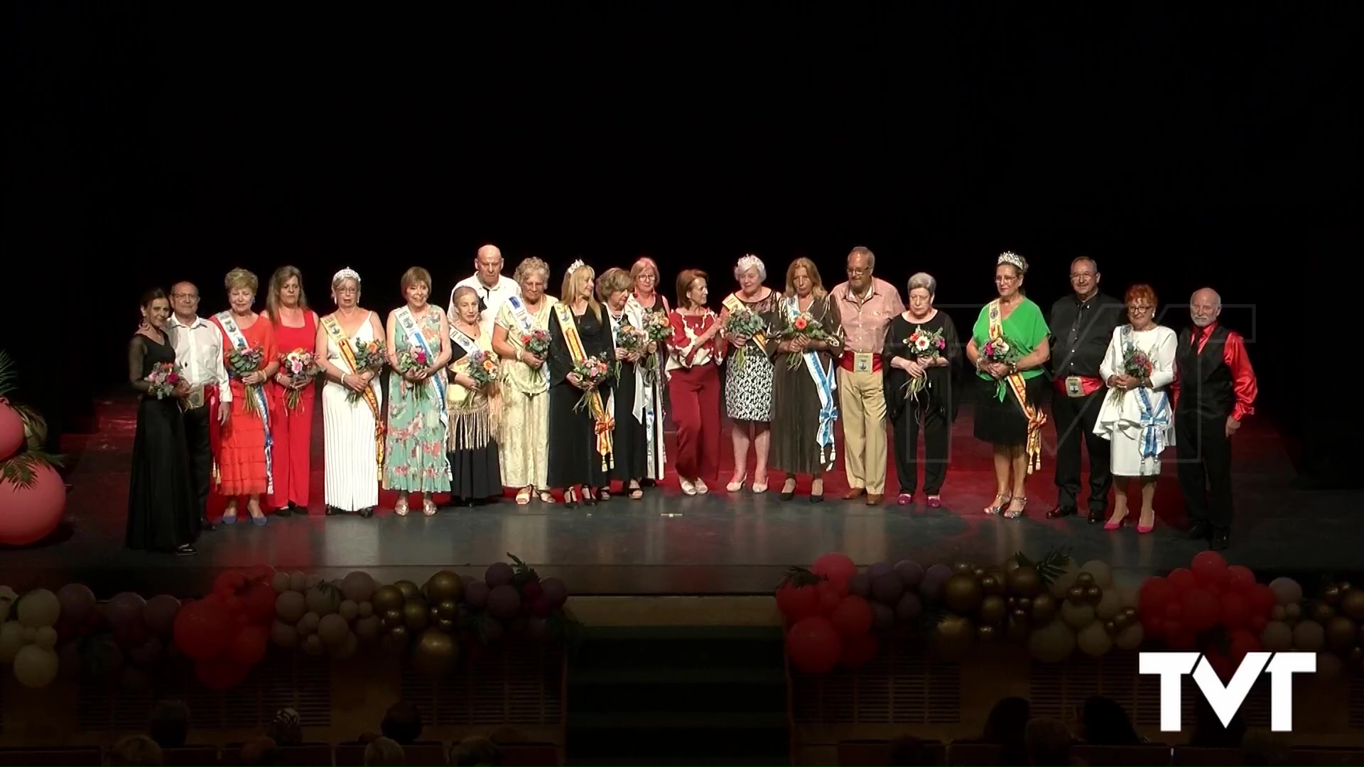 Imagen de Así de bien lo pasaron los protagonistas de la fiesta fin de curso de los centros de la tercera edad 