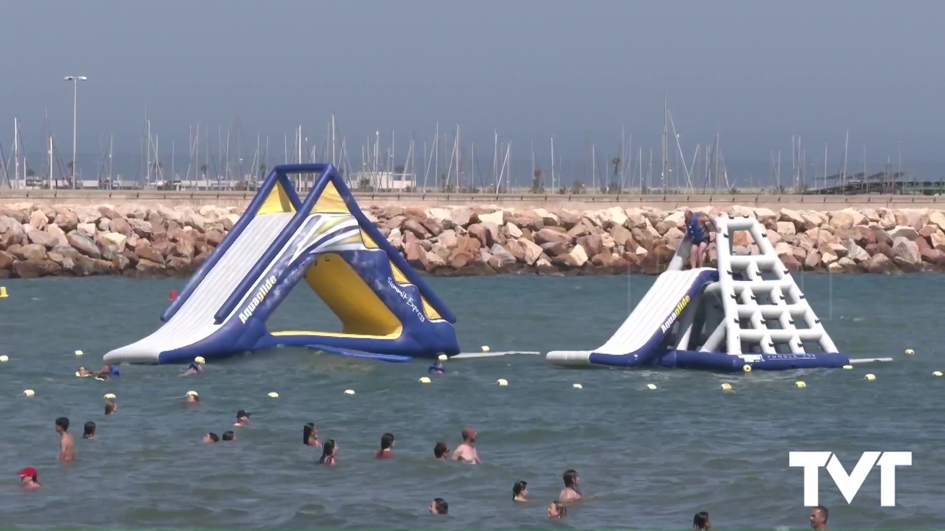 Imagen de Sueña Torrevieja denuncia la dejadez del PP en los servicios de playa que acumulan importantes retrasos