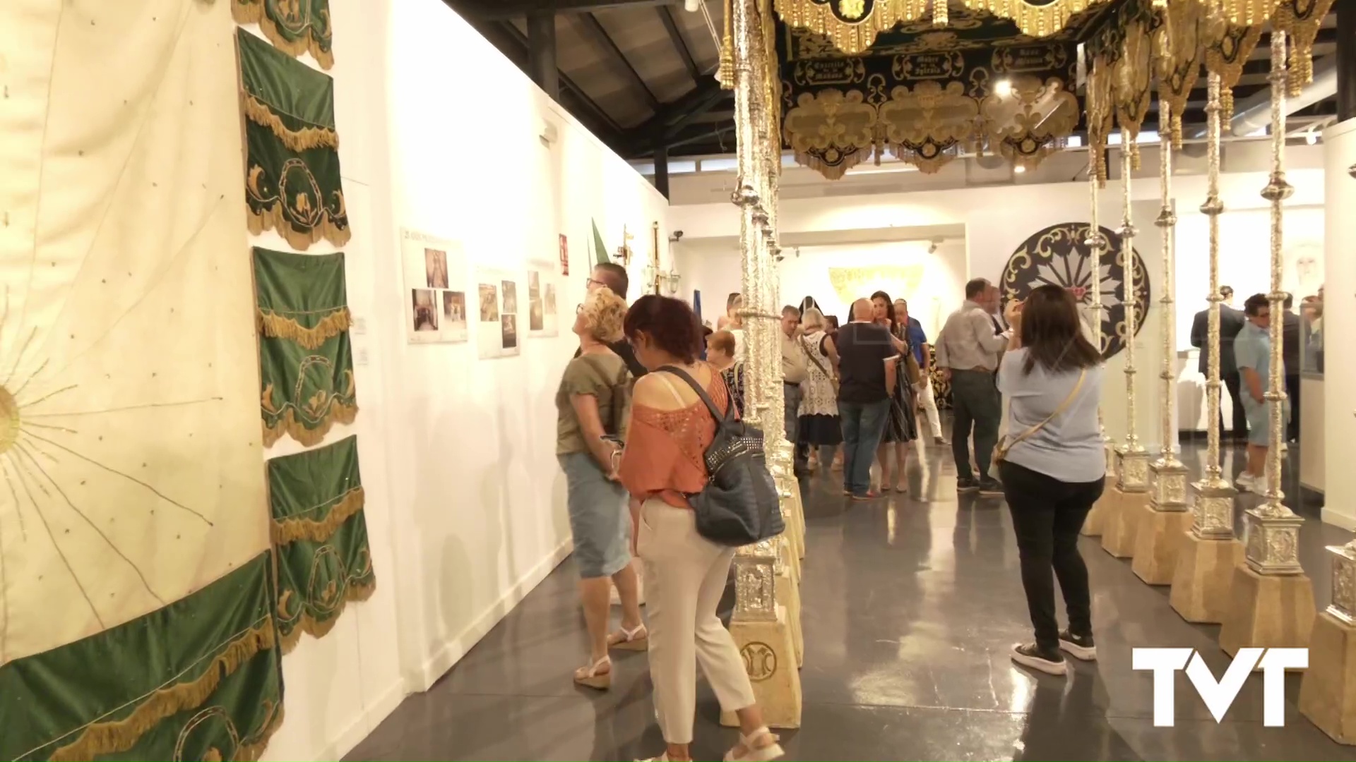 Imagen de Inaugurada la exposición 40 años de Esperanza