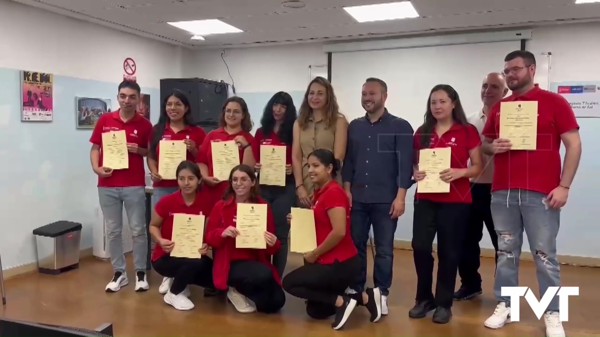 Imagen de Finaliza el programa T’avalem «Barco de sal», un año de formación y empleo para jóvenes de Torrevieja 