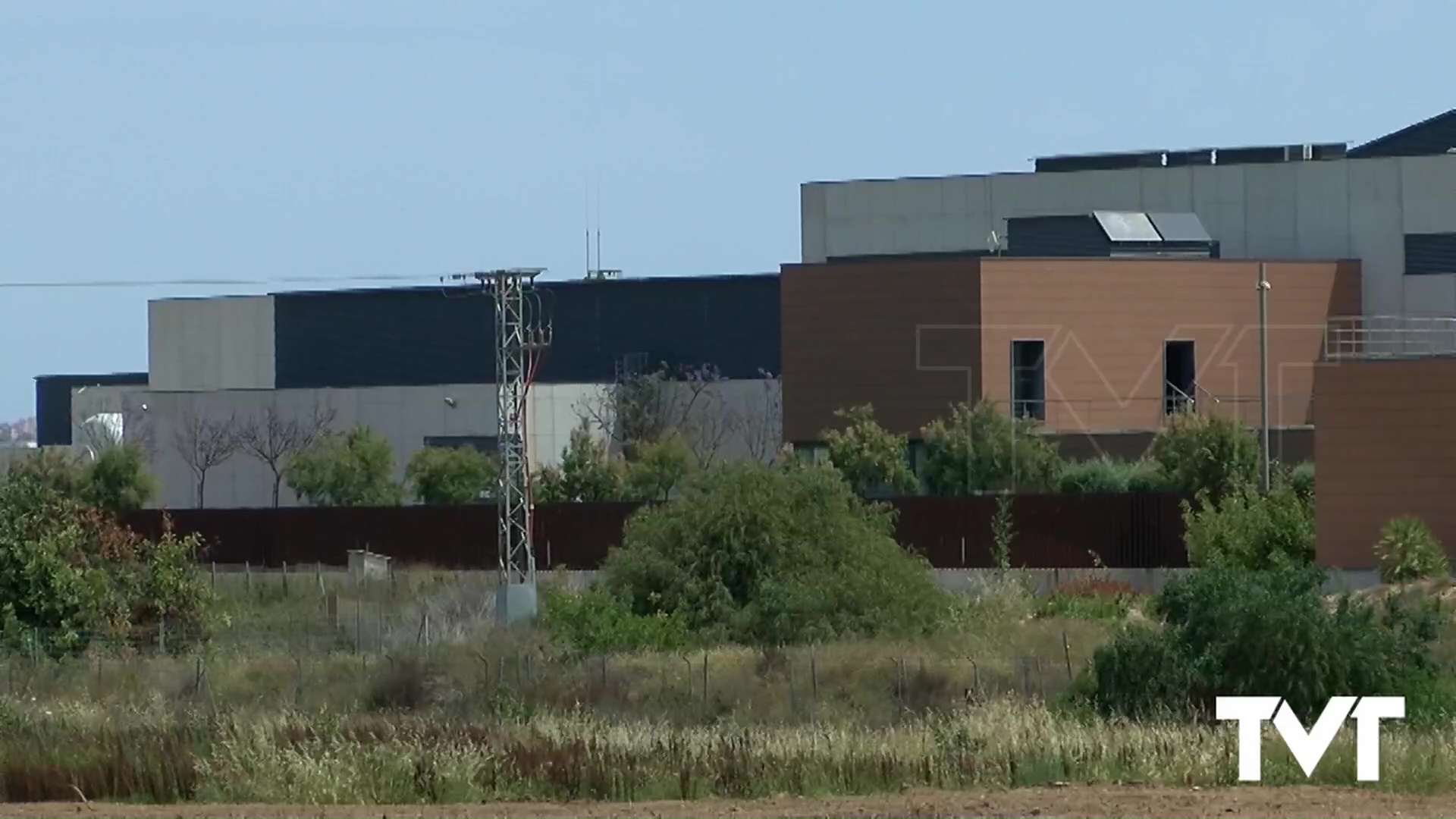 Imagen de La Generalitat propone la creación de una mesa técnica para consensuar la ubicación de la balsa de la desaladora de Torrevieja 