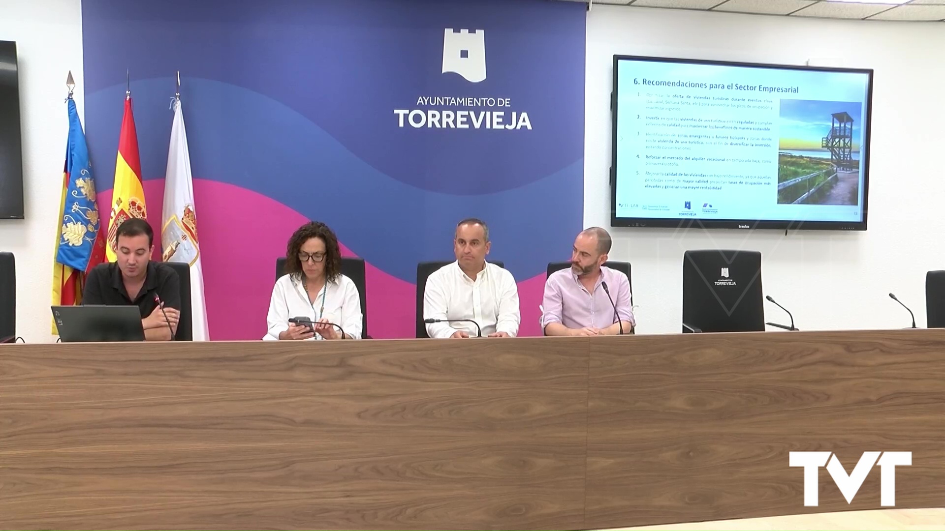 Imagen de Nuevas fuentes de datos para analizar el comportamiento turístico de Torrevieja 