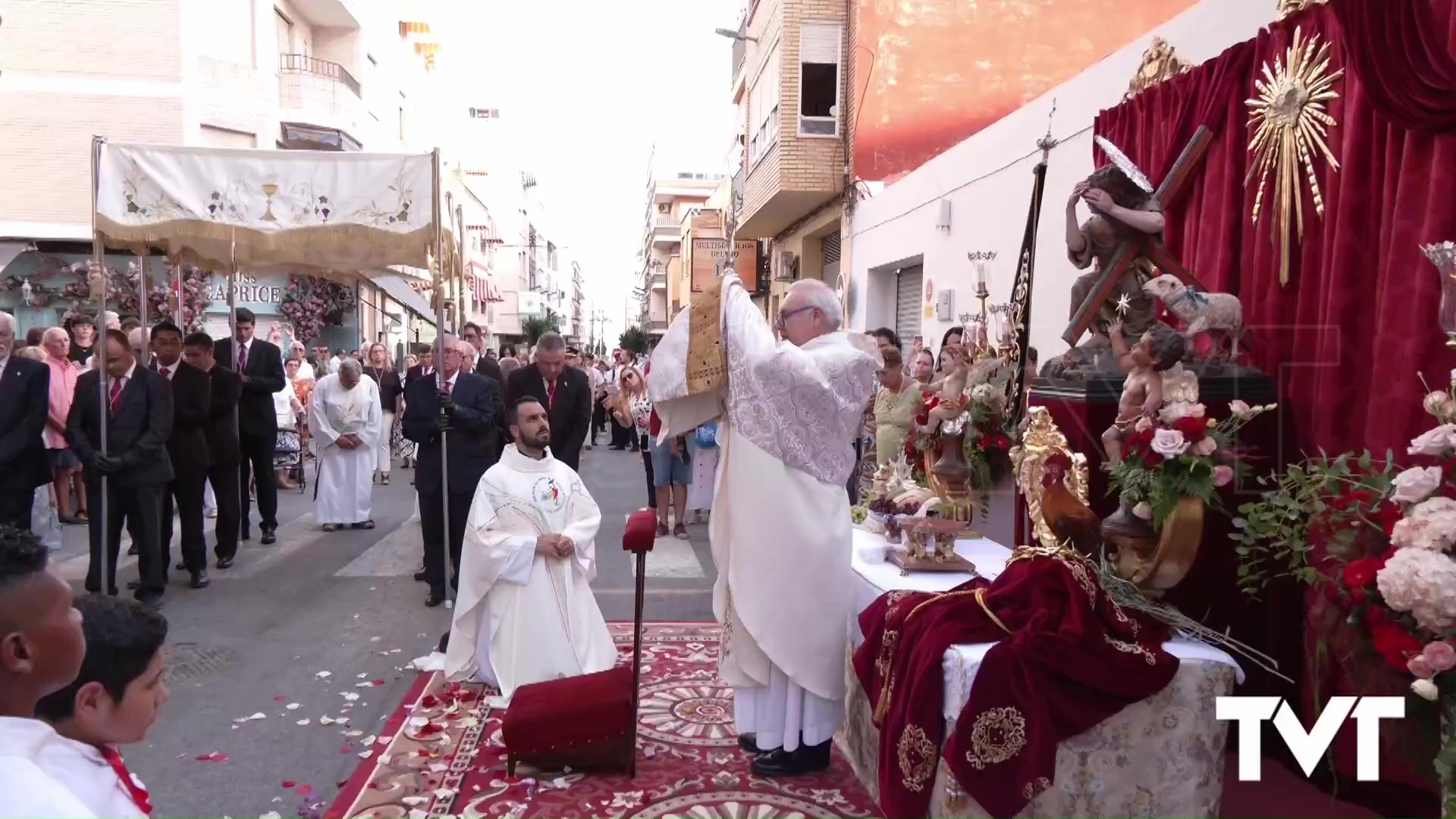 Imagen de Cinco altares para significar la procesión del Corpus Christi
