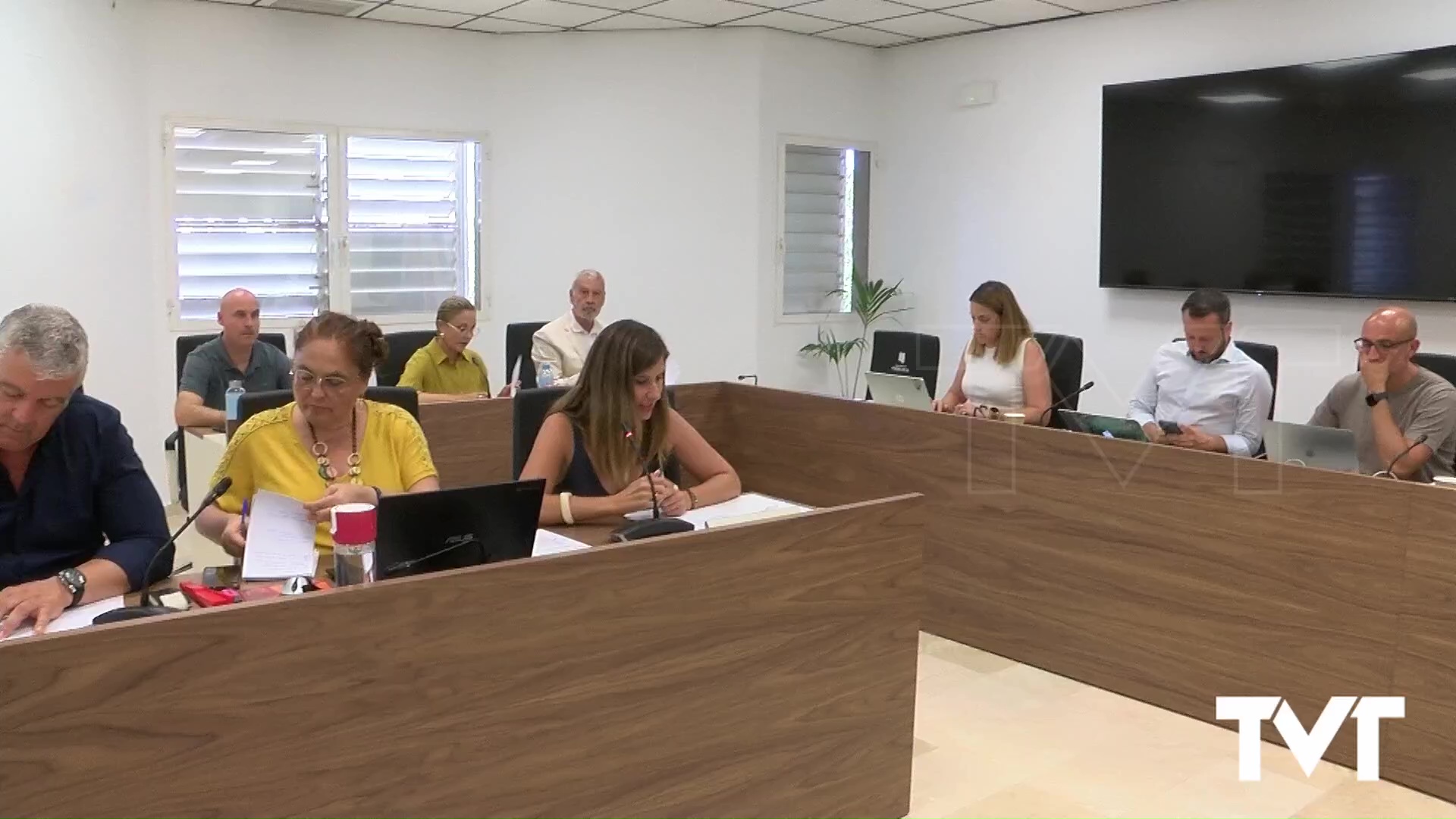 Imagen de Rechazada moción de Sueña Torrevieja sobre refugios climáticos para aprobar la enmienda del PP que «tiene un plan más ambicioso», según el ejecutivo local 