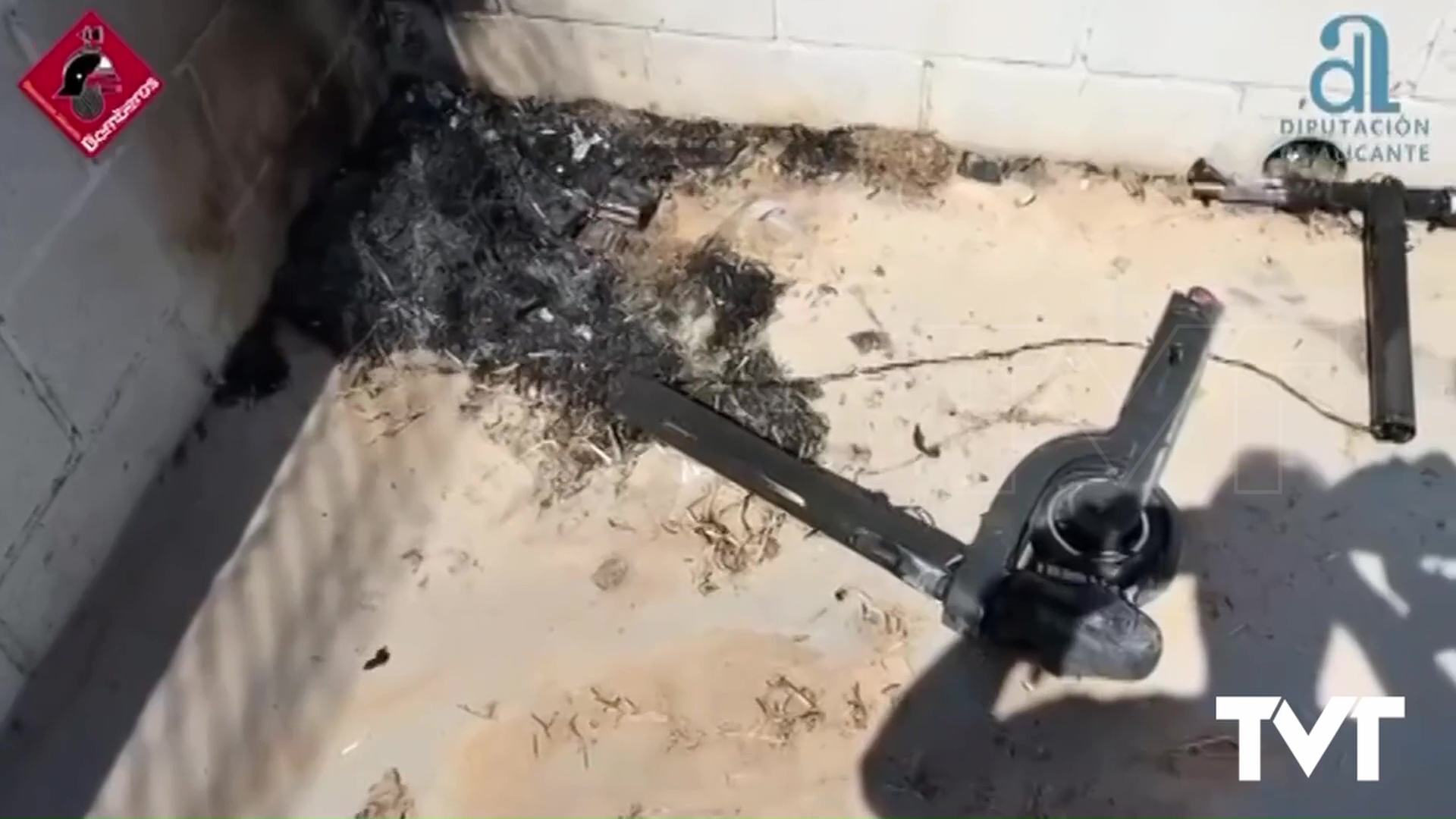 Imagen de Un patinete calcinado por incendio supera más de 300 grados cuando parecía extinguido