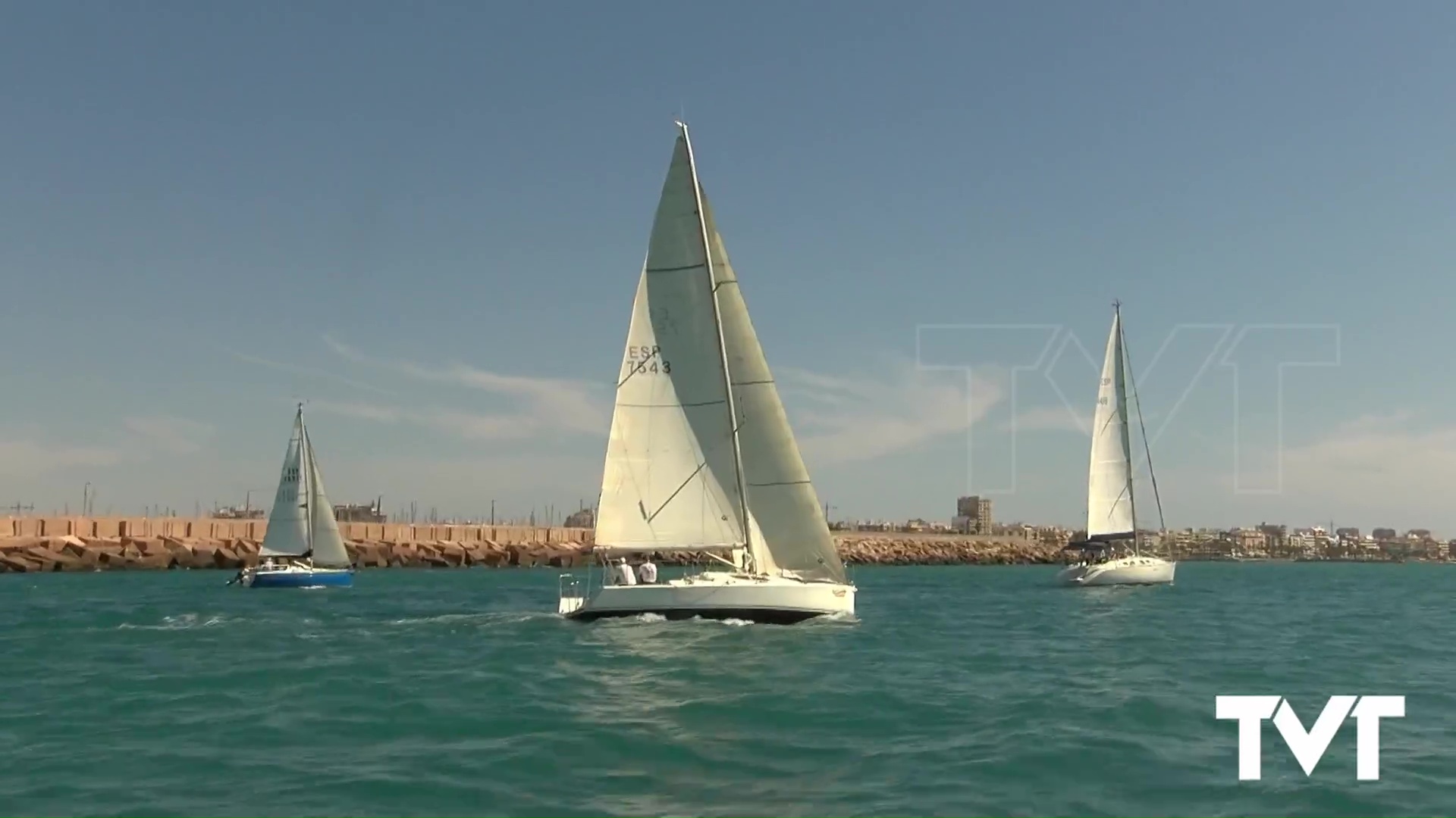Imagen de Fronkostin, Brisa y Cicero, campeones en la regata restaurante El Muelle 2025