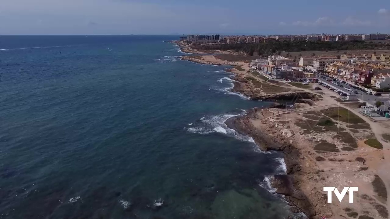 Imagen de Fallece una mujer mientras se daba un baño en las calas de Mar Azul