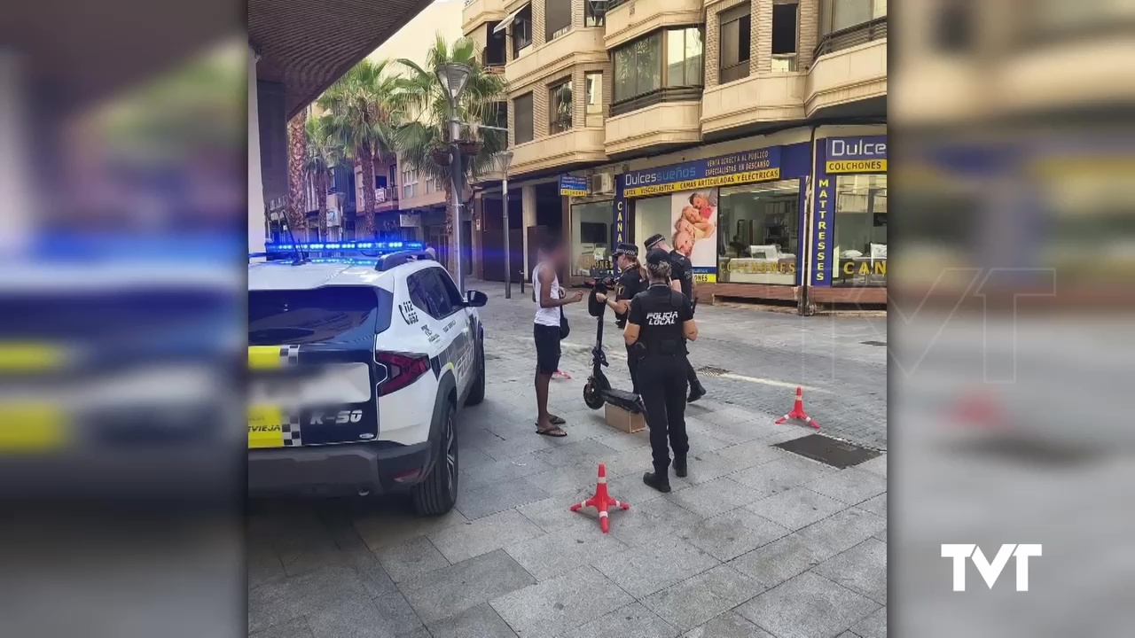 Imagen de Policía local continúa en verano intensificando los controles de seguridad vial y por conducción de VMP