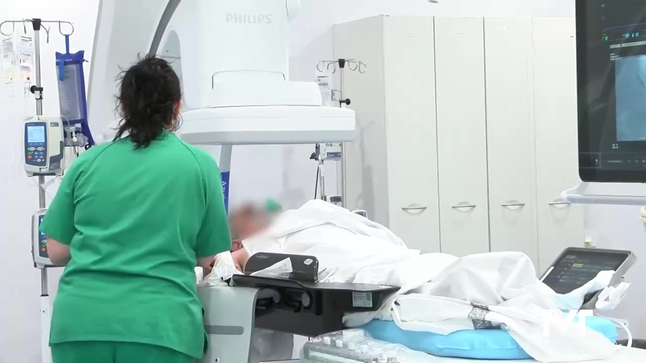 Imagen de El Hospital Universitario de Torrevieja incorpora un nuevo equipo de rayos X en Hemodinámica valorado en 900.000 euros