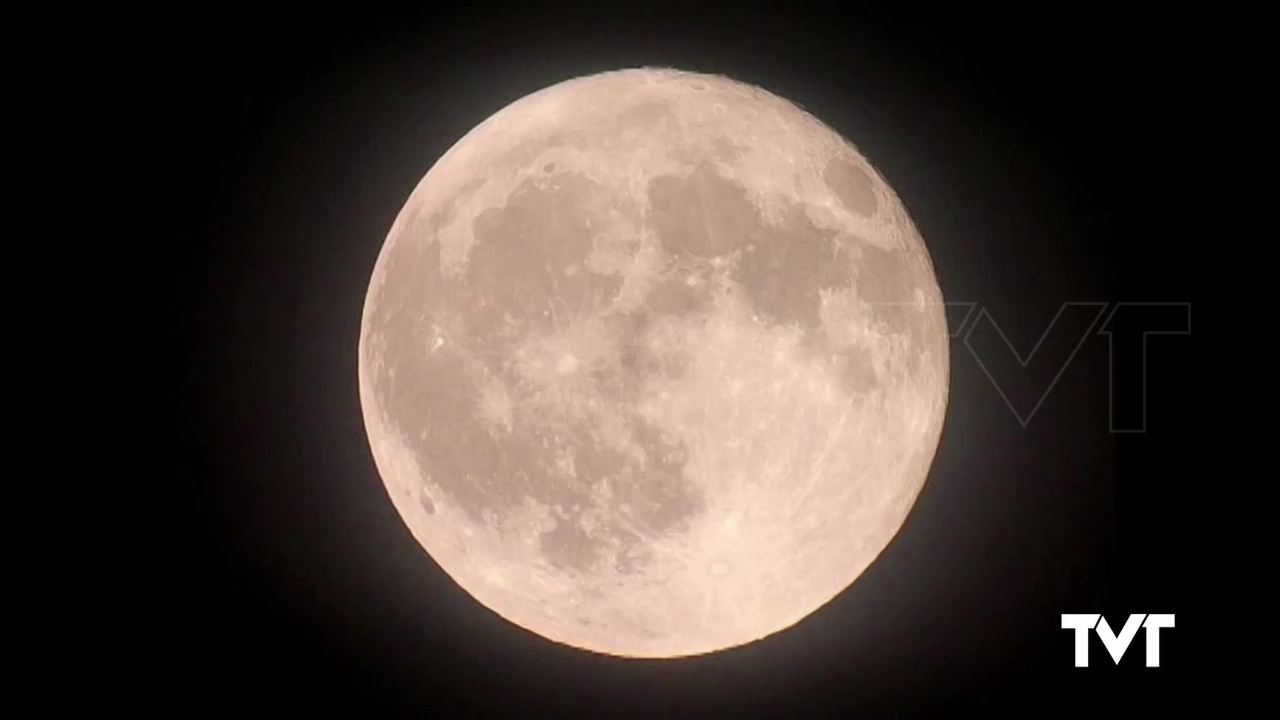 Imagen de Así se vio la luna llena de agosto en Torrevieja
