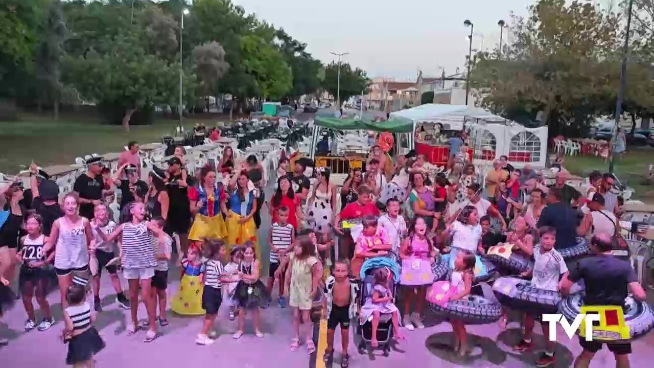 Imagen de San Roque celebra un desfile carnavalero de verano
