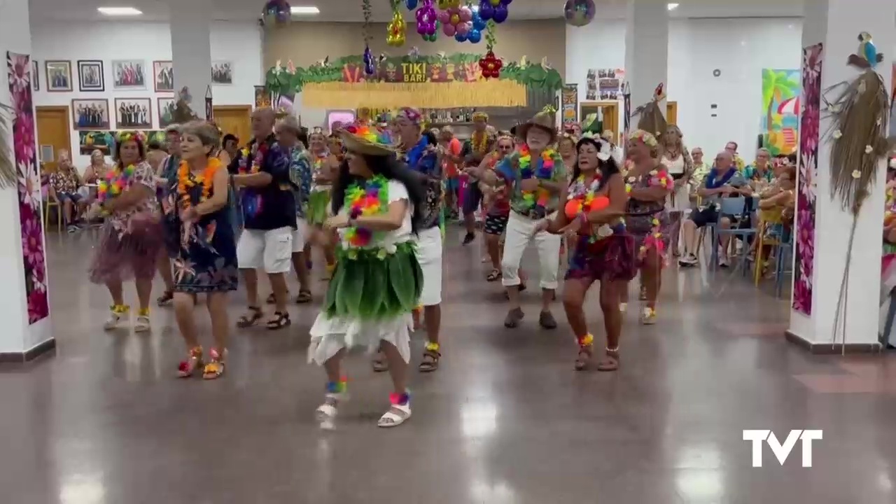 Imagen de Fiesta hawaiana para celebrar el verano en el centro social polivalente de La Mata