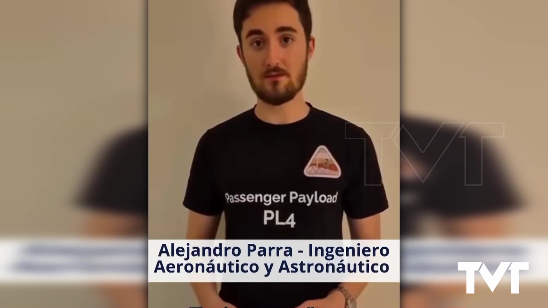 Imagen de  De Torrevieja al espacio . Un torrevejense forma parte del equipo que fabrica un satélite
