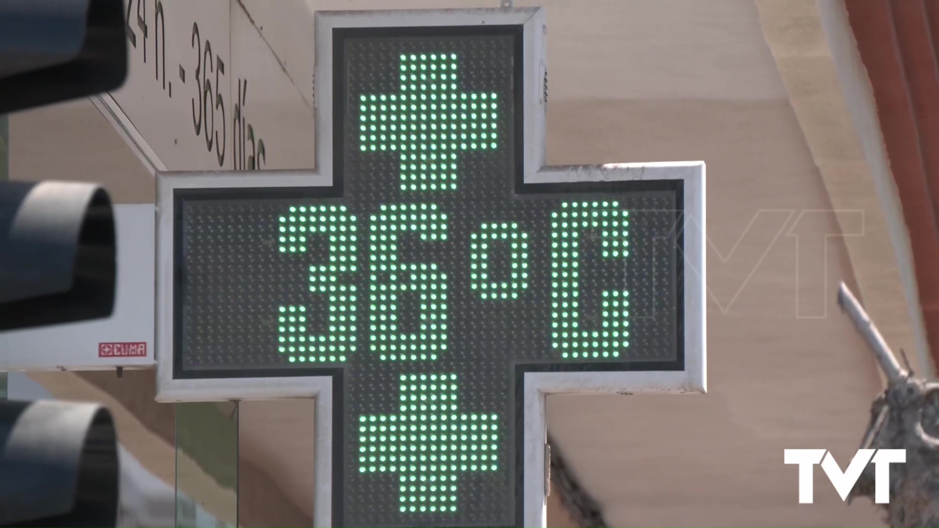 Imagen de El aviso rojo por altas temperaturas deja más de 40 grados en Torrevieja