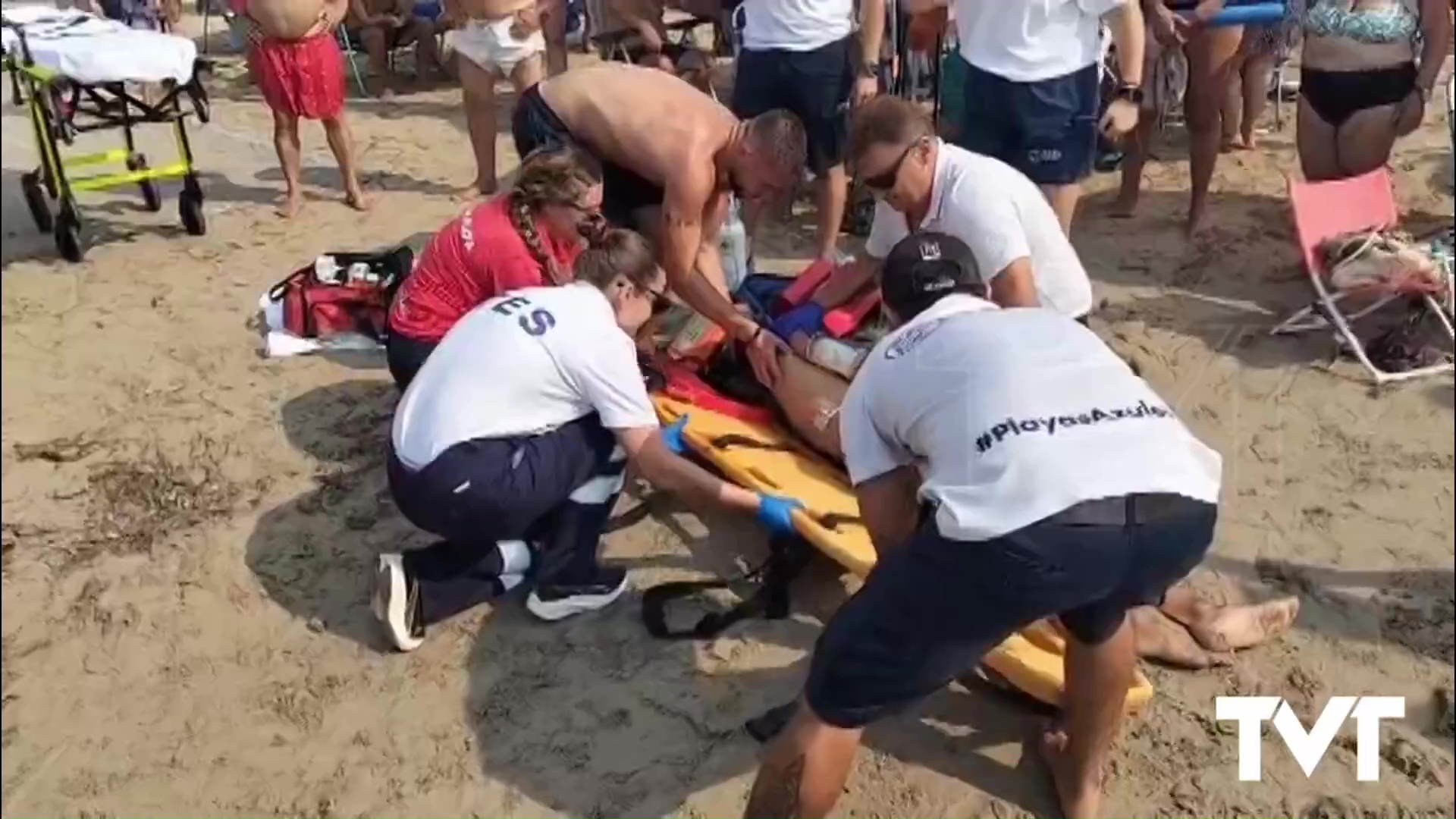 Imagen de Simulacro de ahogamiento en la playa de Los Náufragos 