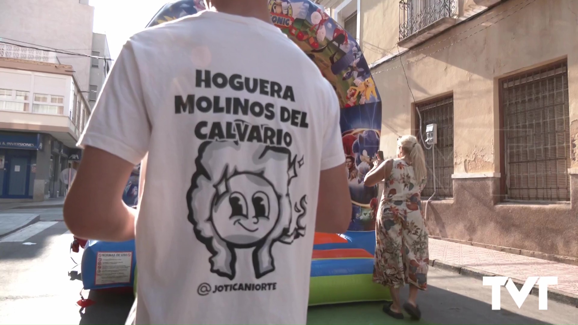 Imagen de La Hoguera Molinos del Calvario despliega su «Verbena de Verano»