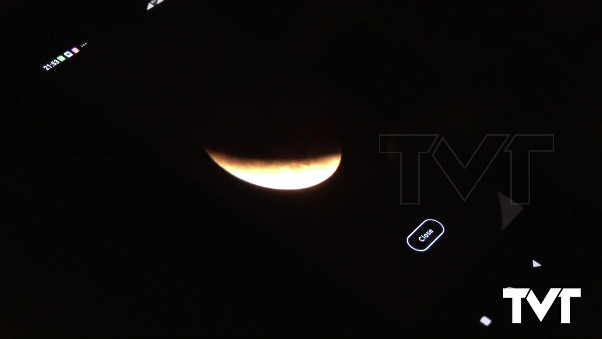 Imagen de Las nubes y la calima impiden ver el eclipse total de Luna desde Torrevieja