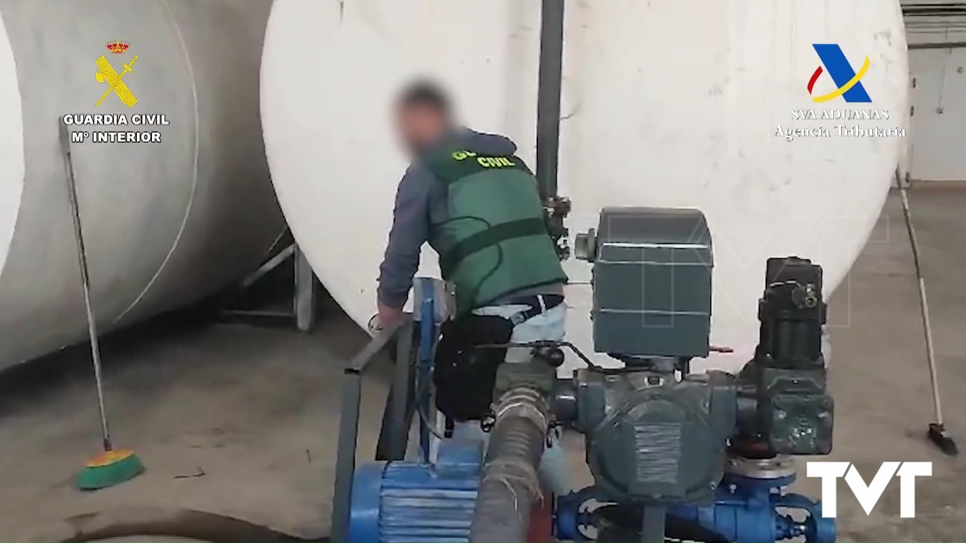 Imagen de Desmantelada una organización que introducía carburante adulterado en gasolineras «low cost» del Levante