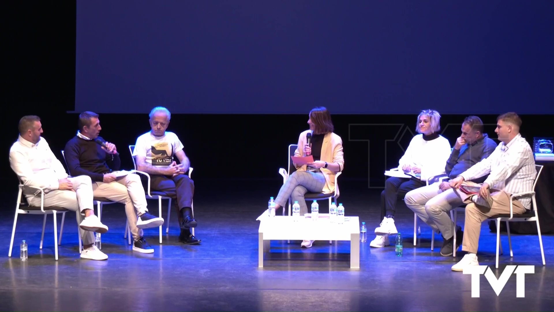 Imagen de David Meca y Javier Ortiz participan como conferenciantes en el II Congreso Apaex Torrevieja y adicciones