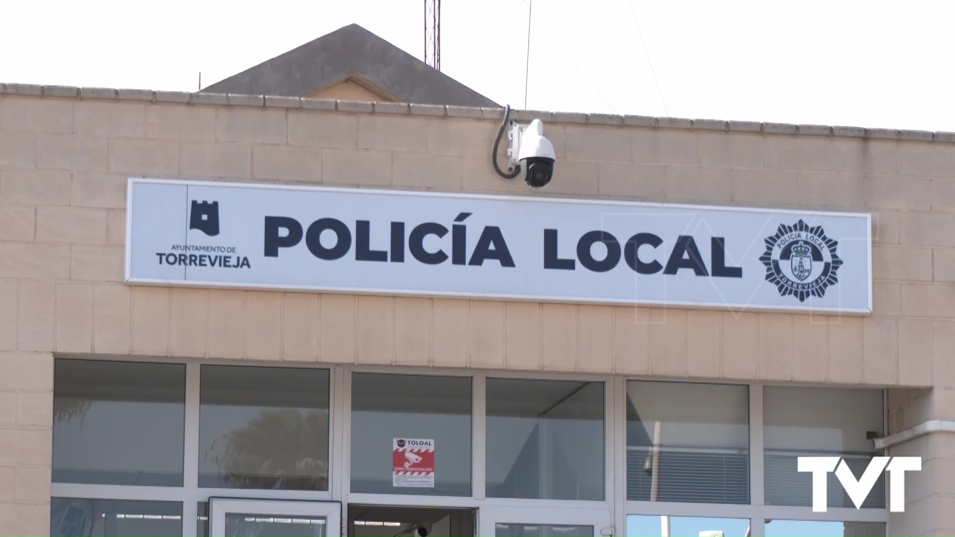 Imagen de El ayuntamiento de Torrevieja deberá indemnizar a un policía local con 115.000 euros tras sentencia dictada por TC