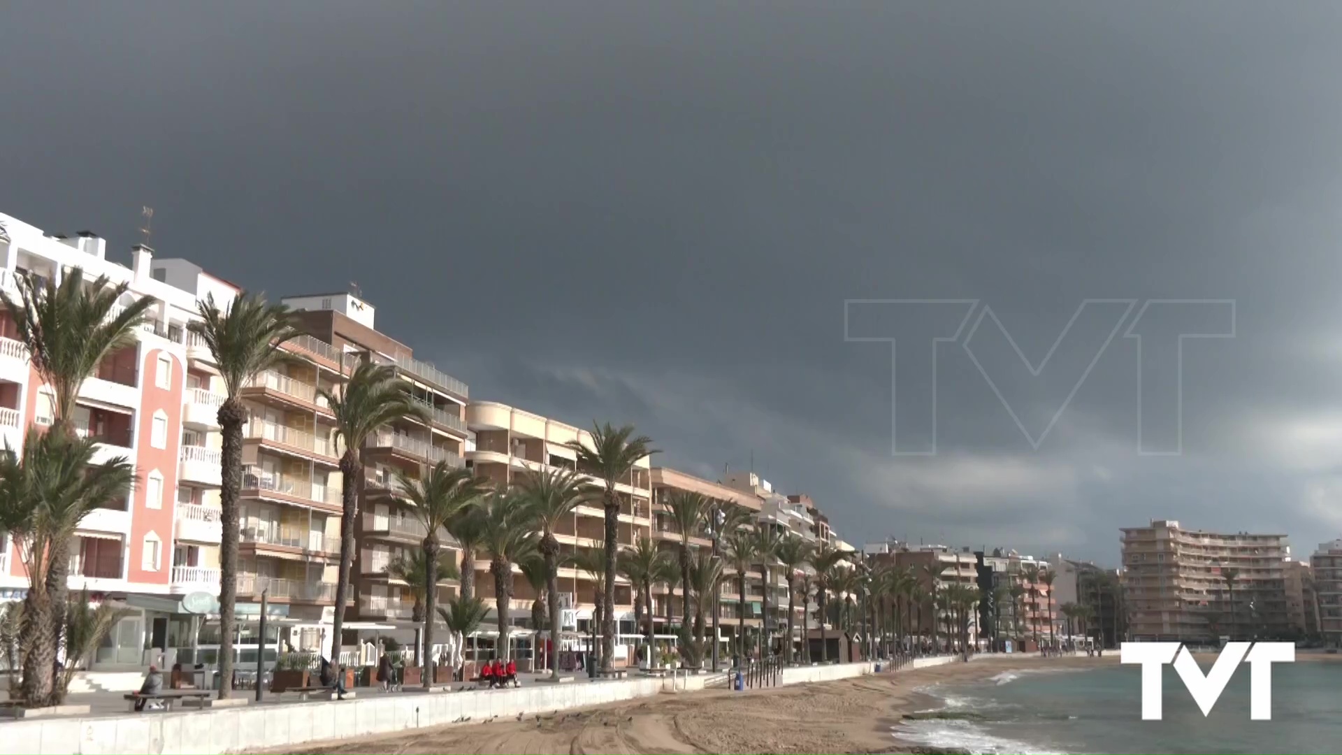 Imagen de La borrasca Emilia trae viento, oleaje y precipitaciones