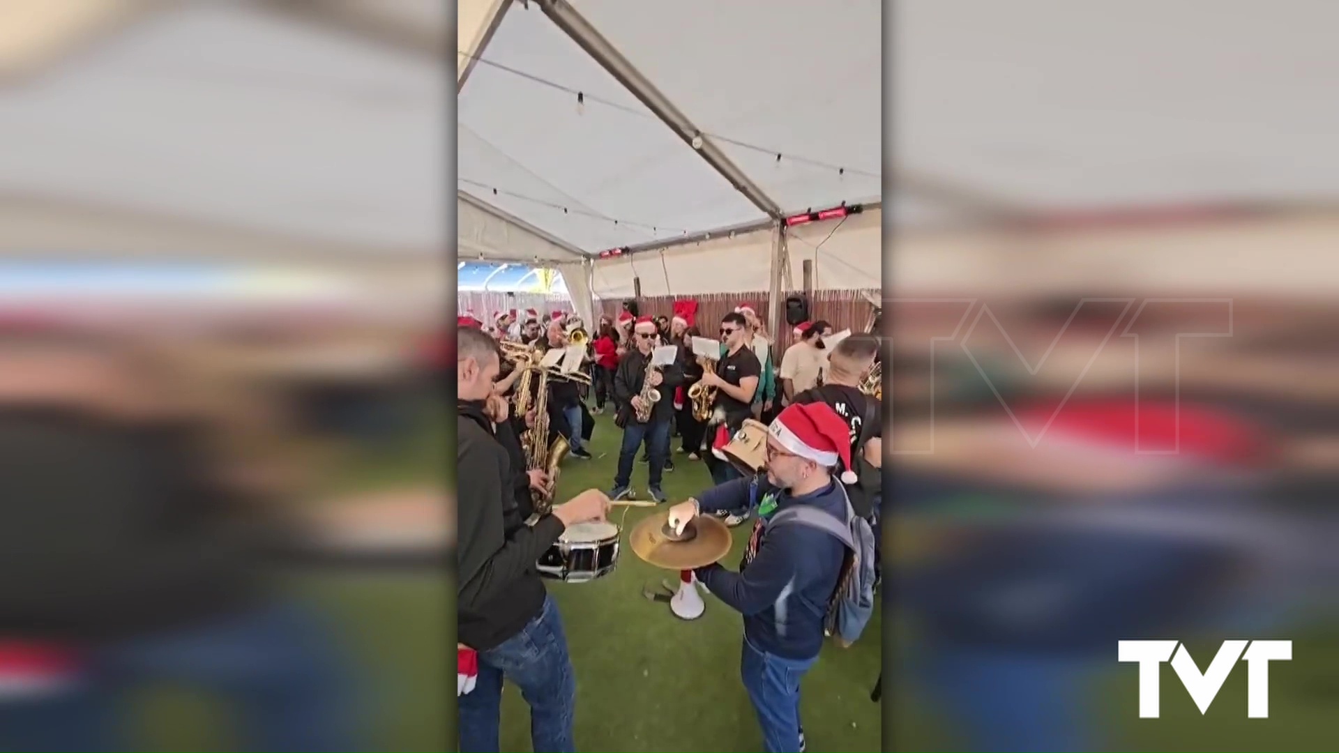 Imagen de Cientos de personas se unieron a la Kedadika Navideña