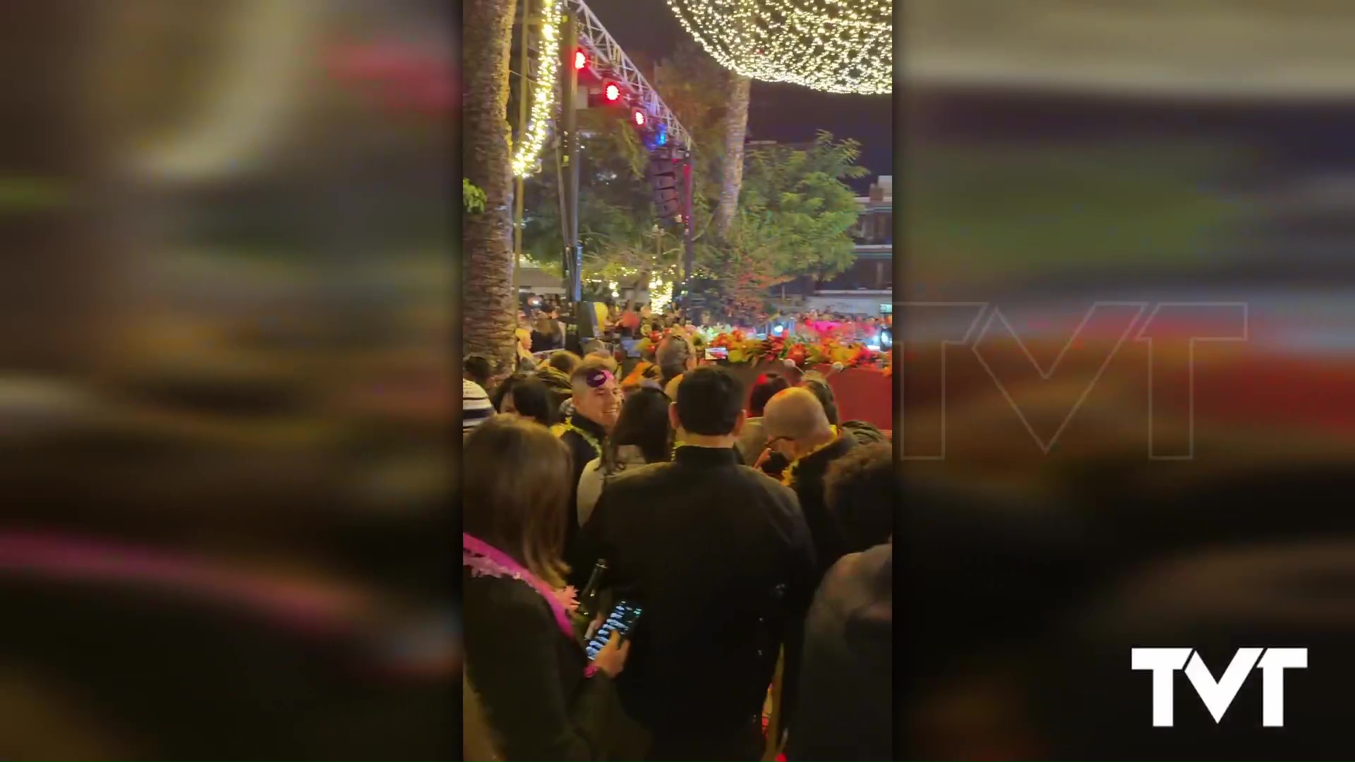 Imagen de Torrevieja vivió una multitudinaria Nochevieja en la Plaza de la Constitución