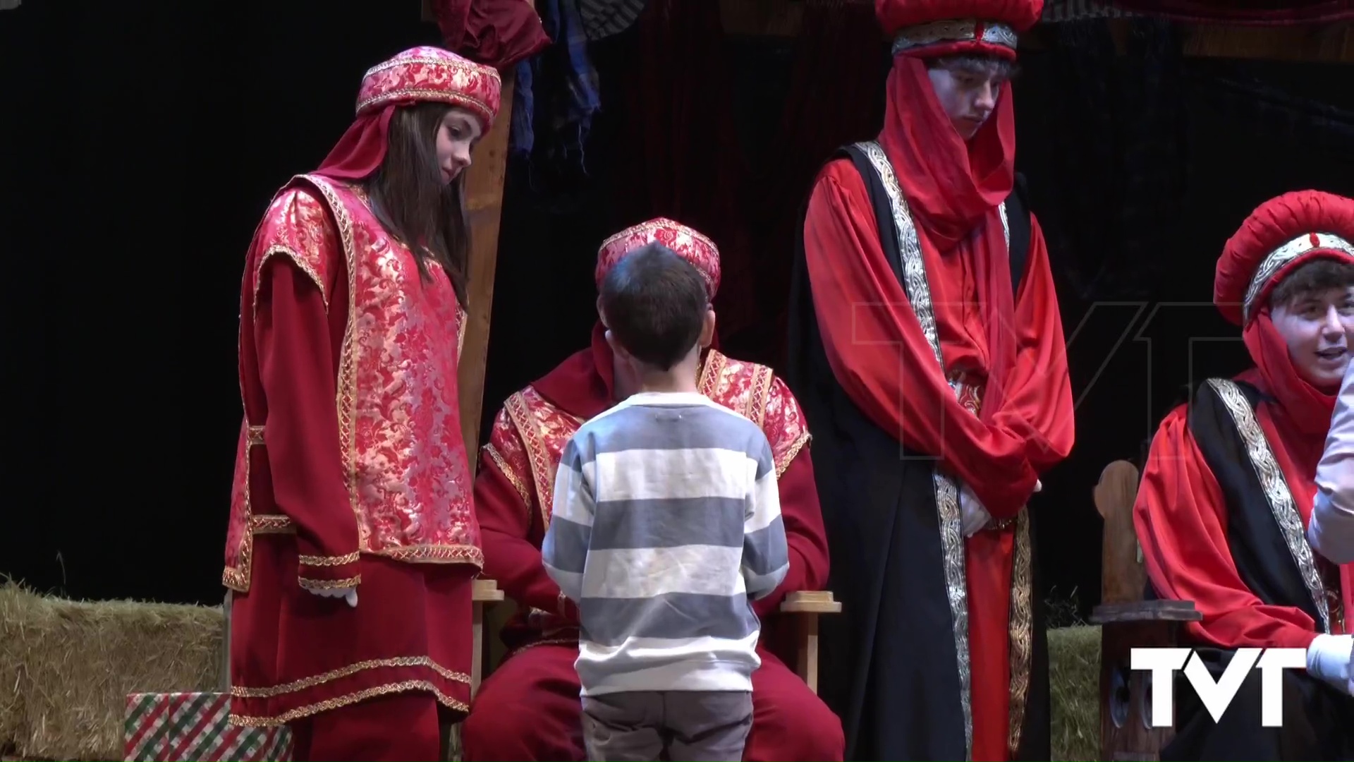 Imagen de Los emisarios reales reciben en Torrevieja las cartas dirigidas a Melchor, Gaspar y Baltasar