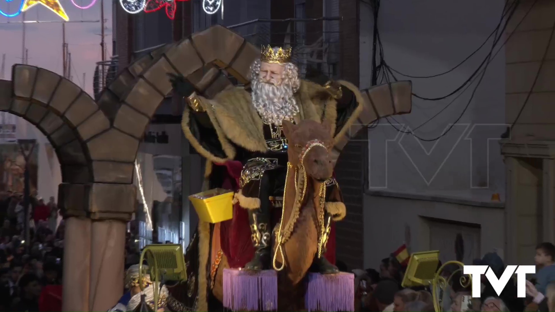 Imagen de Miles de personas acuden a la Cabalgata de los Reyes Magos en la tarde del 6 de enero