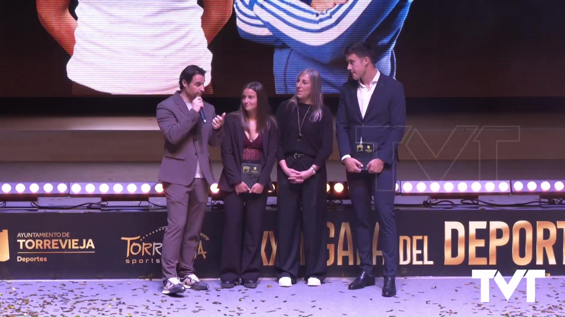 Imagen de Ánder Martín y Charo Esquiva, triunfadores de la XXVI Gala del Deporte de Torrevieja