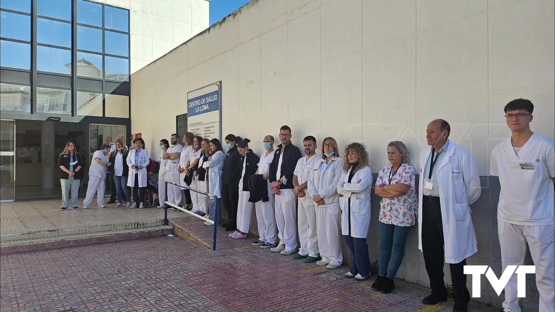 Imagen de Minuto de silencio en Torrevieja por la enfermera de 64 años asesinada en un centro de salud de Benicássim