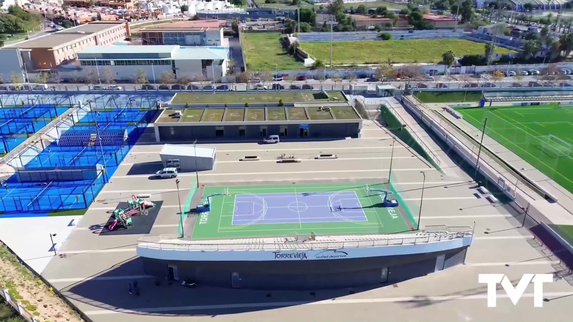 Imagen de El ayuntamiento concede y abona 65.000 euros en becas a 85 deportistas locales