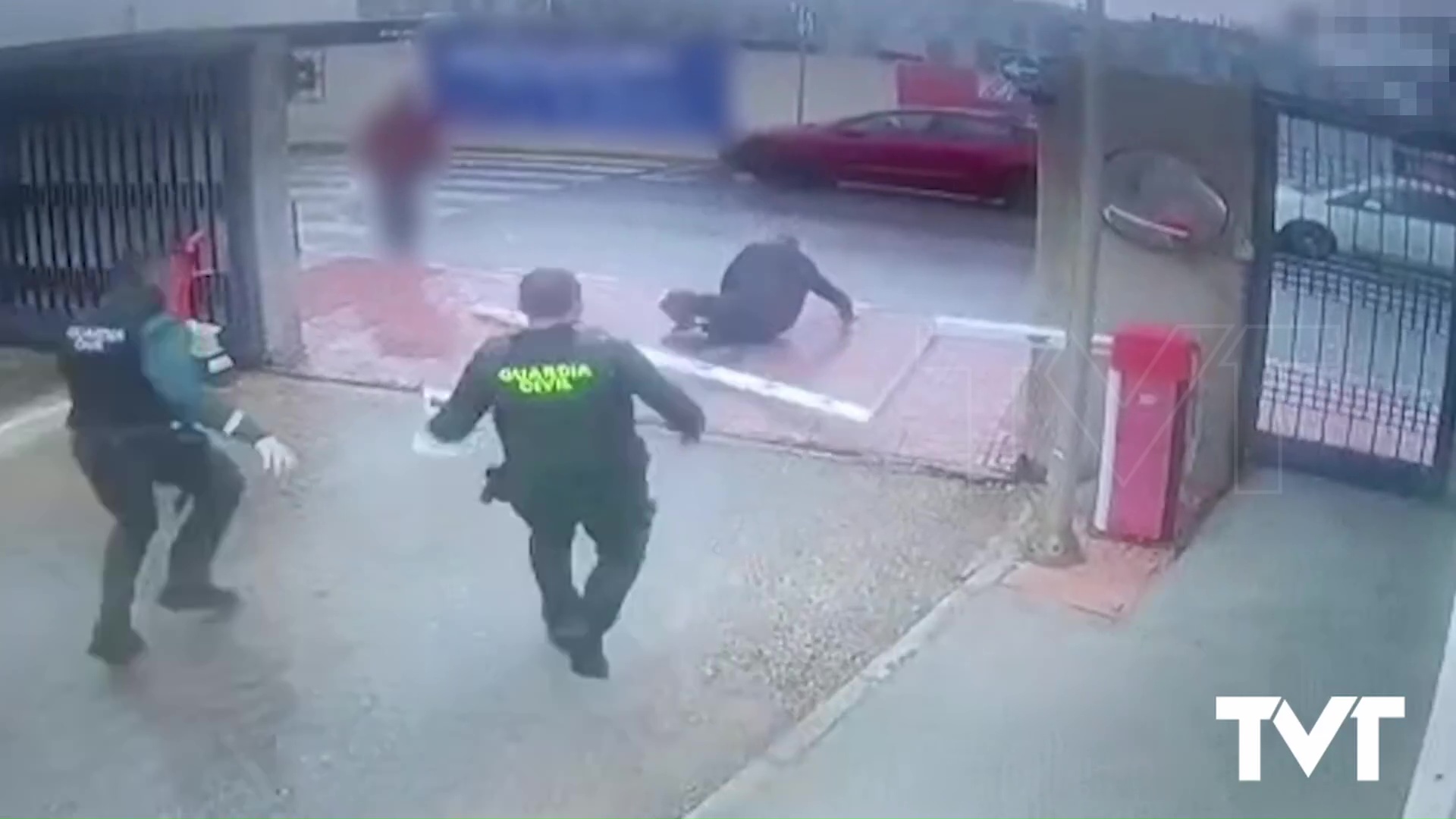 Imagen de Detenidos en Torrevieja tras ser sorprendidos con un coche robado en Reino Unido