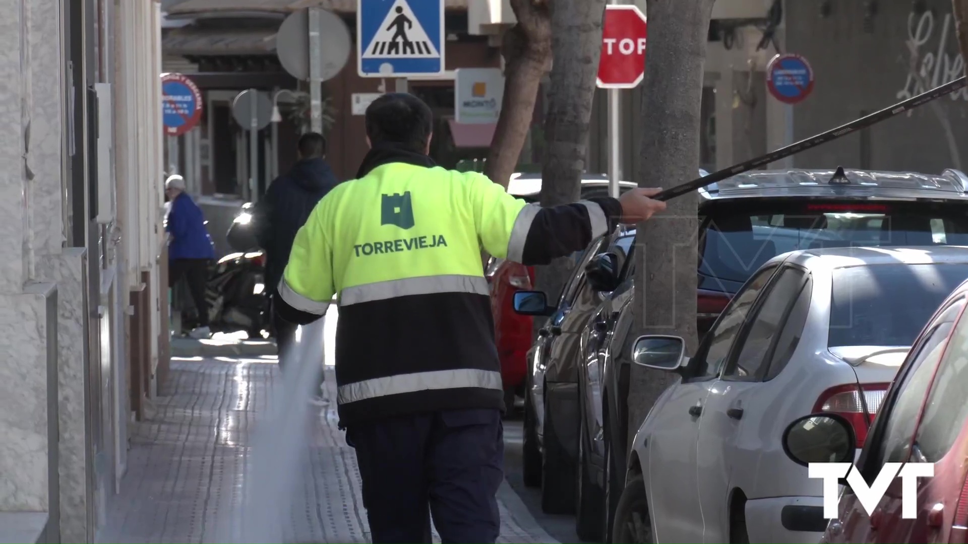 Imagen de Acciona y Actúa se unen en UTE, «Cuida Torrevieja», para gestionar, al 50%,  el servicio de limpieza viaria y de playas