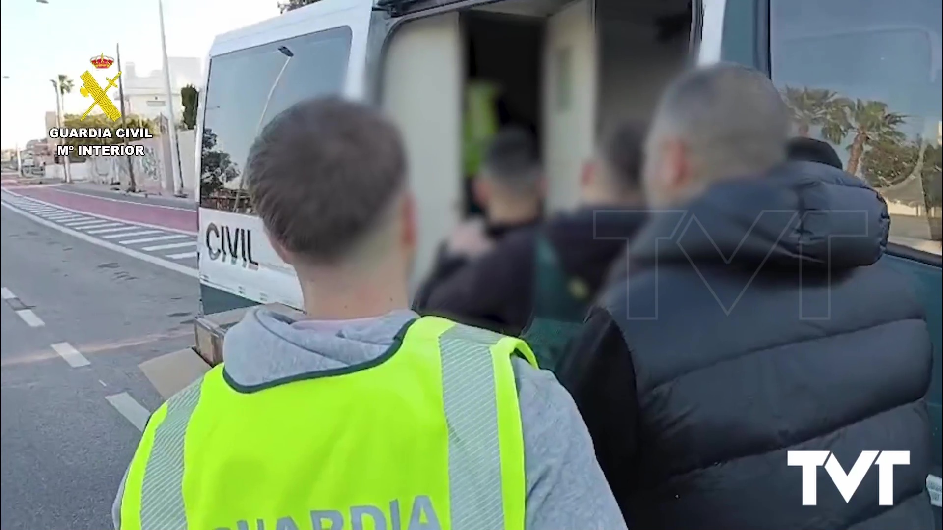 Imagen de La Guardia Civil desmantela en Torrevieja y clausura cinco asociaciones cannábicas utilizadas como punto de venta de drogas 