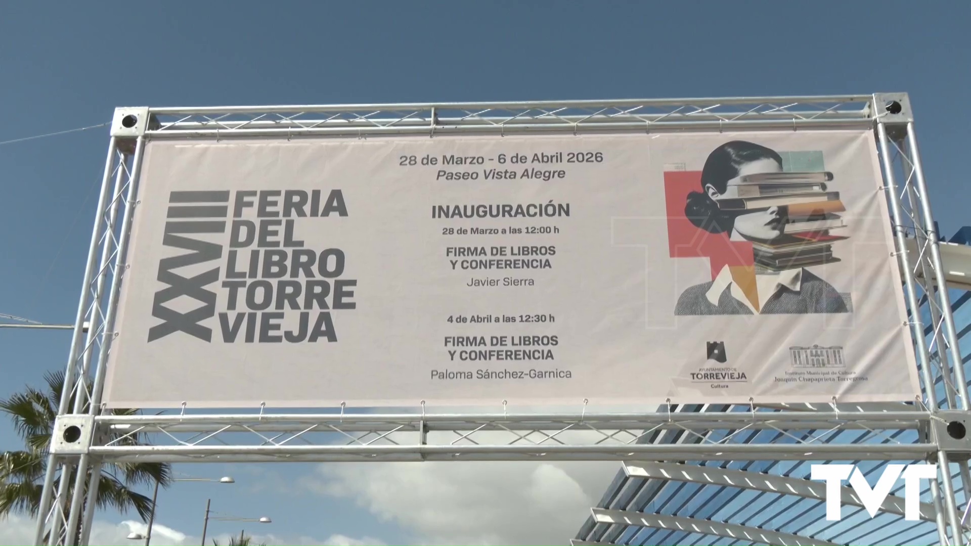 Imagen de Inaugurada la XXVIII edición de la Feria del Libro de Torrevieja con el escritor Javier Sierra como padrino