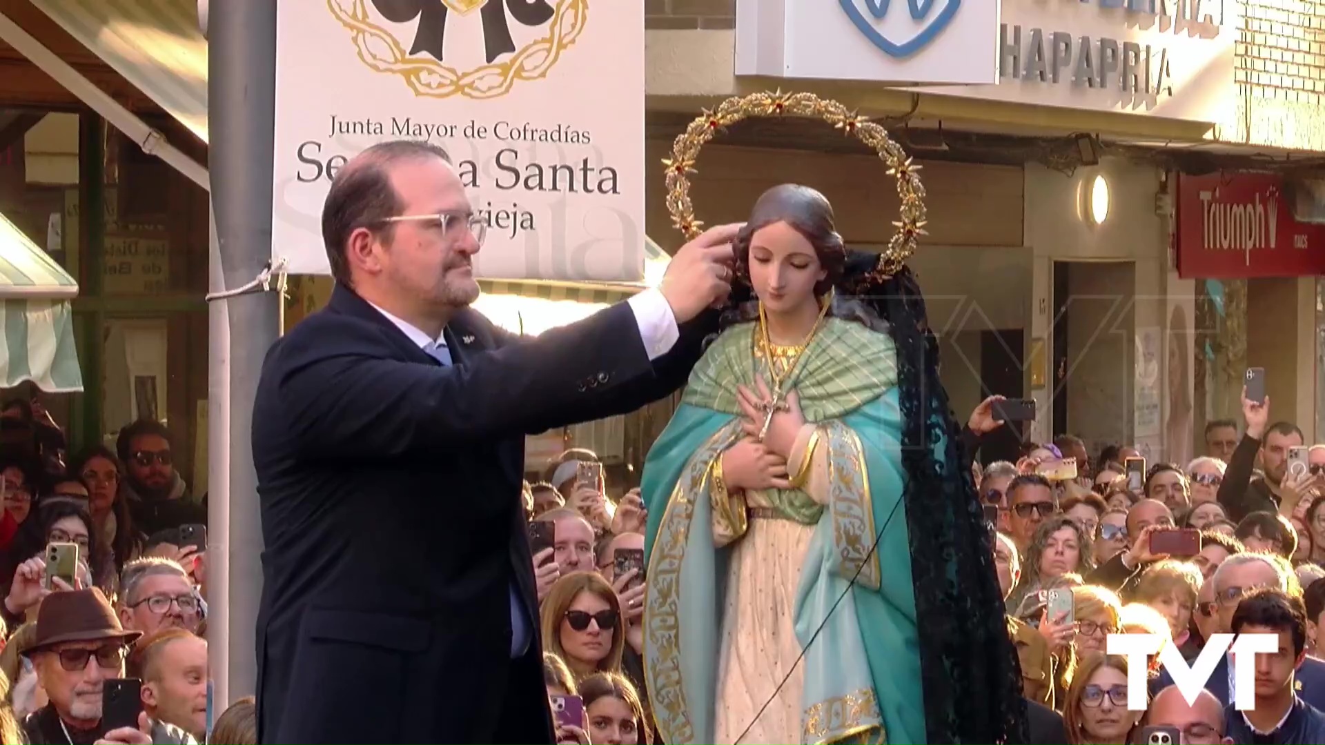 Imagen de Torrevieja vive una de las escenas más esperadas de su Semana Santa en el Domingo de Resurrección