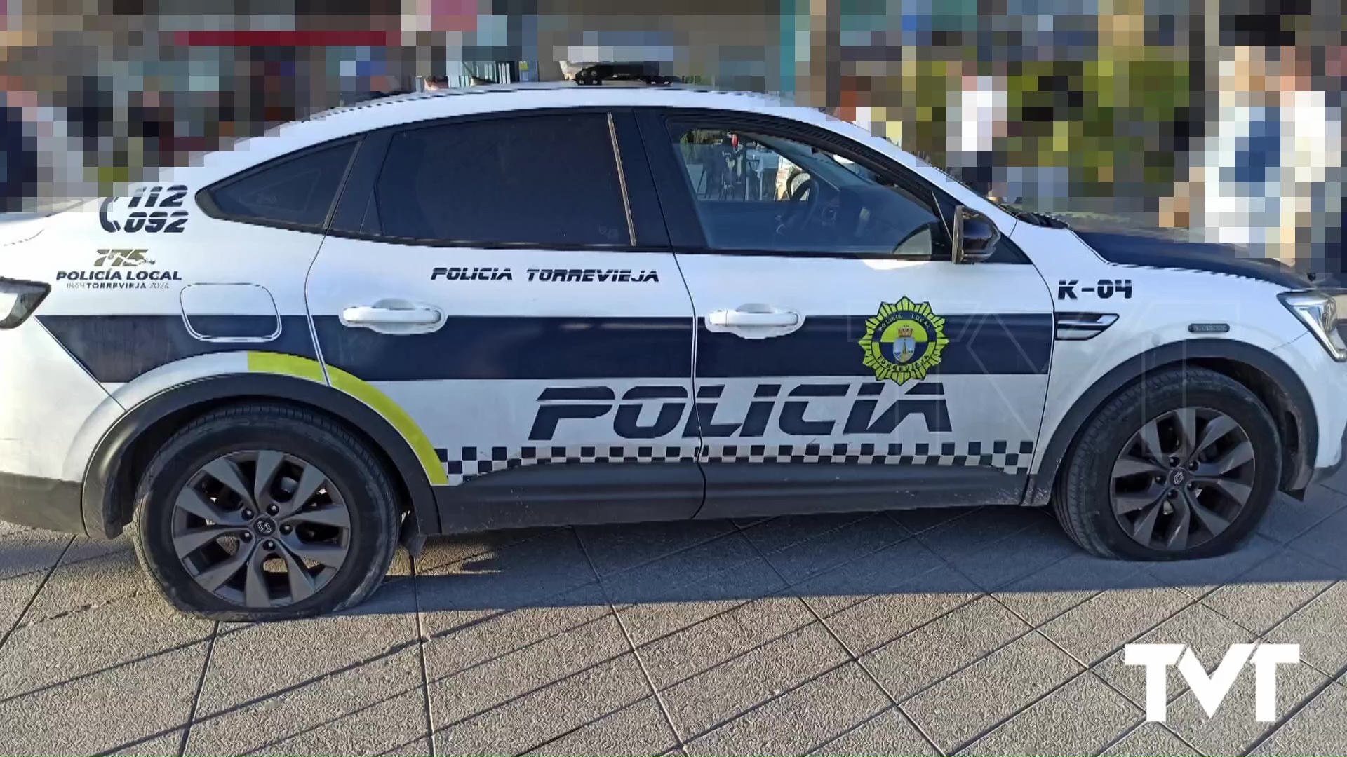 Imagen de Obligado a sacar su arma reglamentaria tras ser amenazado con un cuchillo