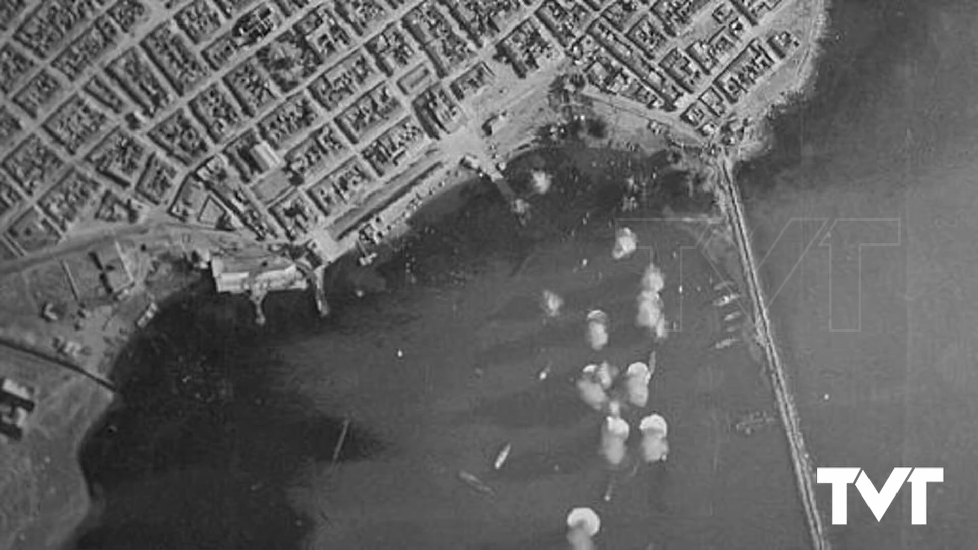 Imagen de Aprobado en pleno iniciar la tramitación para erigir un monumento en memoria de las víctimas del bombardeo a Torrevieja de 1938