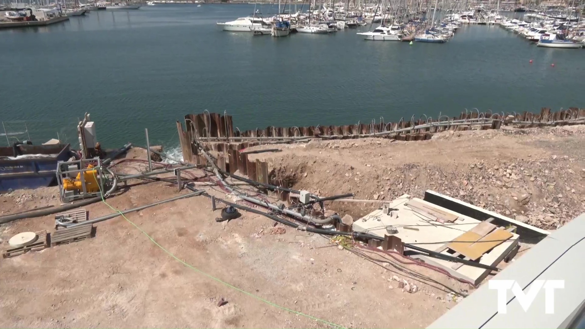 Imagen de Aprobada nueva ampliación de plazo para terminar las obras del cantil del muelle pesquero y urbanización Muelle Mínguez. Fin de obra: 15 de agosto