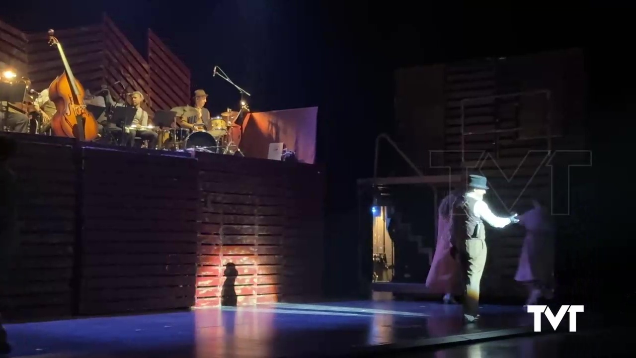 Imagen de La Ópera de los tres centavos conquista Torrevieja